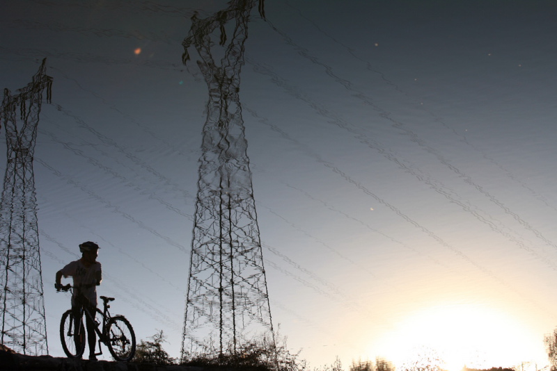 【旗帜】 水波骑影.JPG