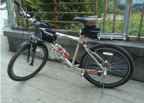 捷安特平原狼山地自行车