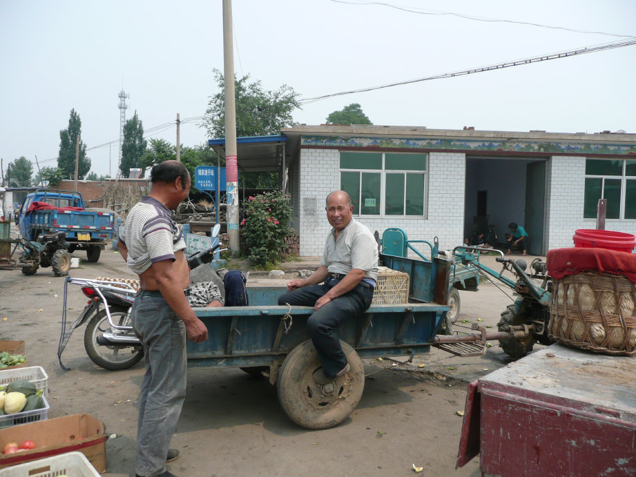 座这的老哥挺实在，这儿卖的瓜北东北的便宜。