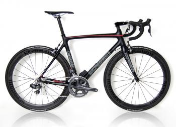 stradalli_catania_carbon_bike_capagnolo_campy_super_record_eps_50mm_black_wheels_1.jpg
