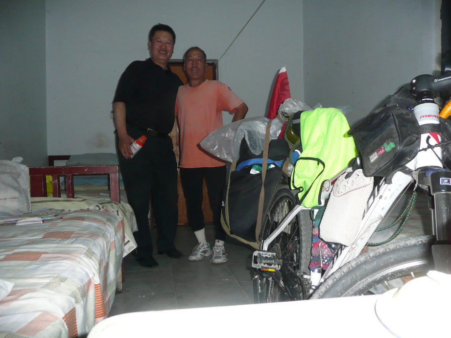 锦州的车友很热情晚上还意来看看咱。