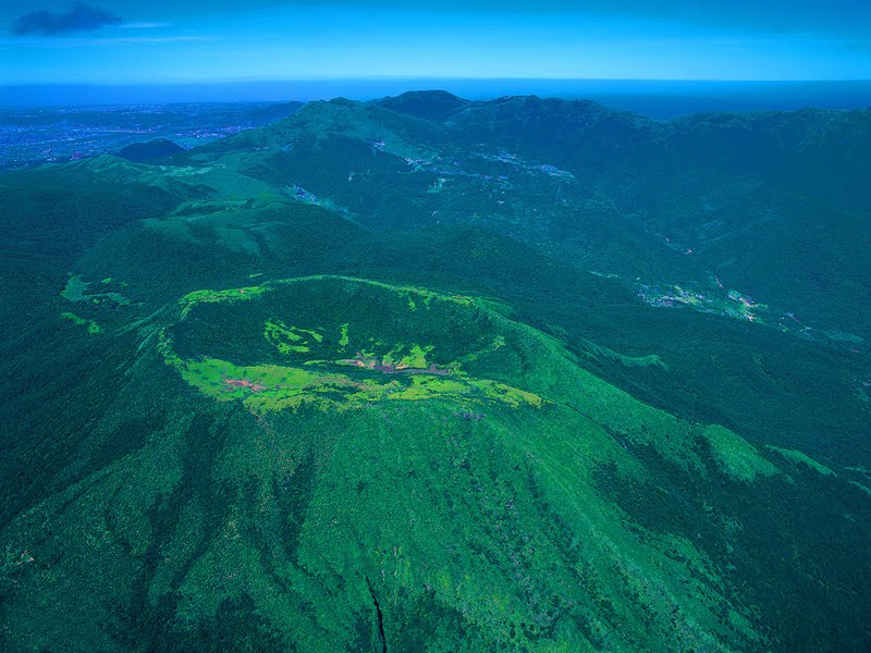 台北郊区的磺嘴山，疑似死火山口