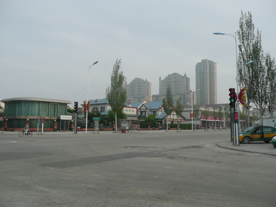 营口街道宽敞整洁。