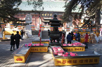 韦驮守护的释迦牟尼