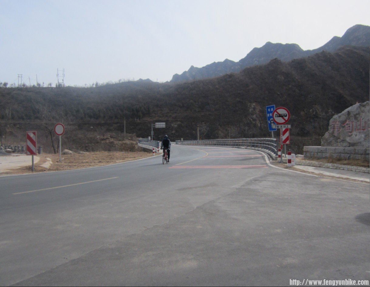 刘哥来了，大家快闪开…………