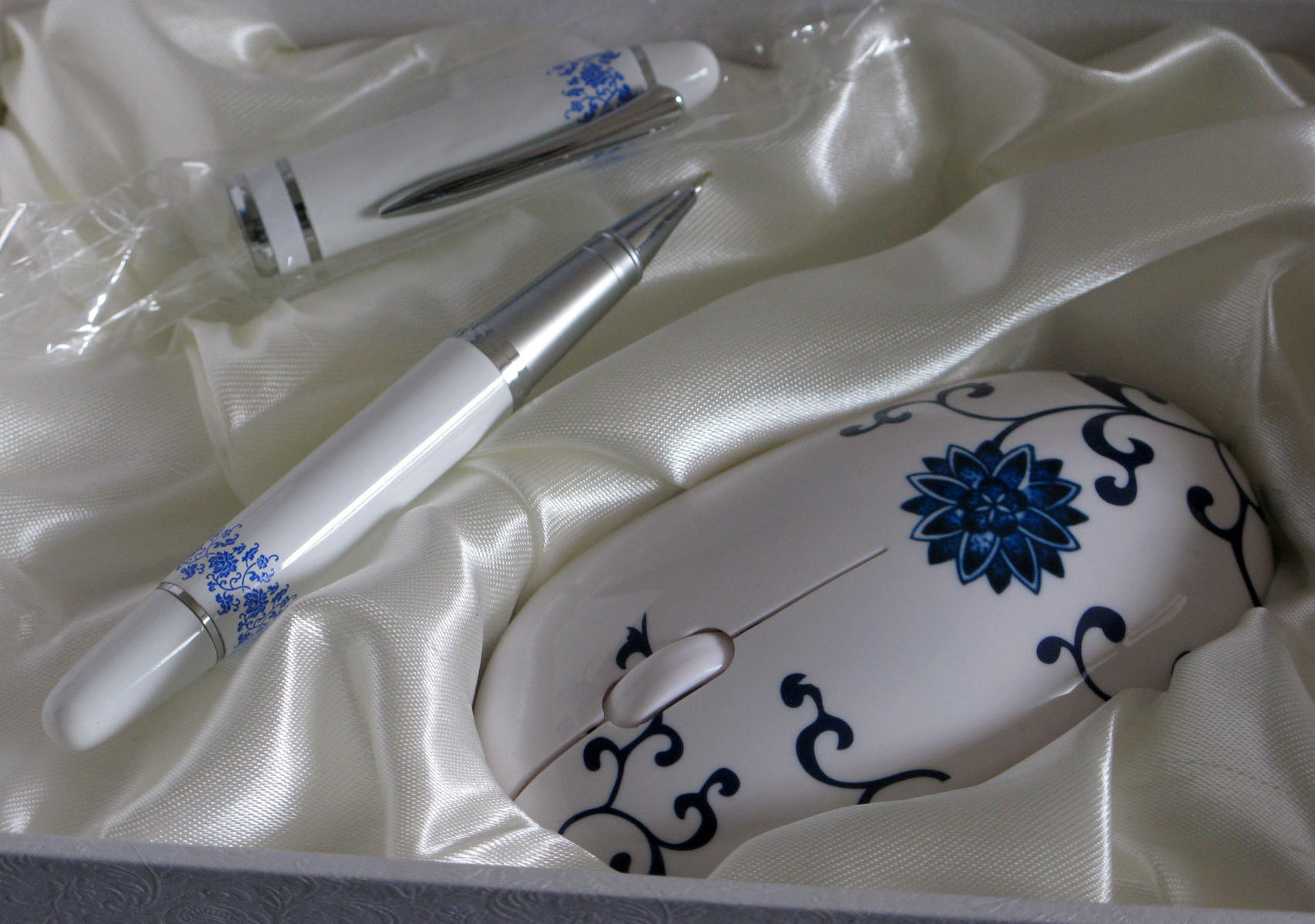 青花磁_无线鼠标 笔.jpg