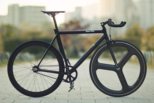 matte_black_fixie_single_speed_bicycle.jpeg