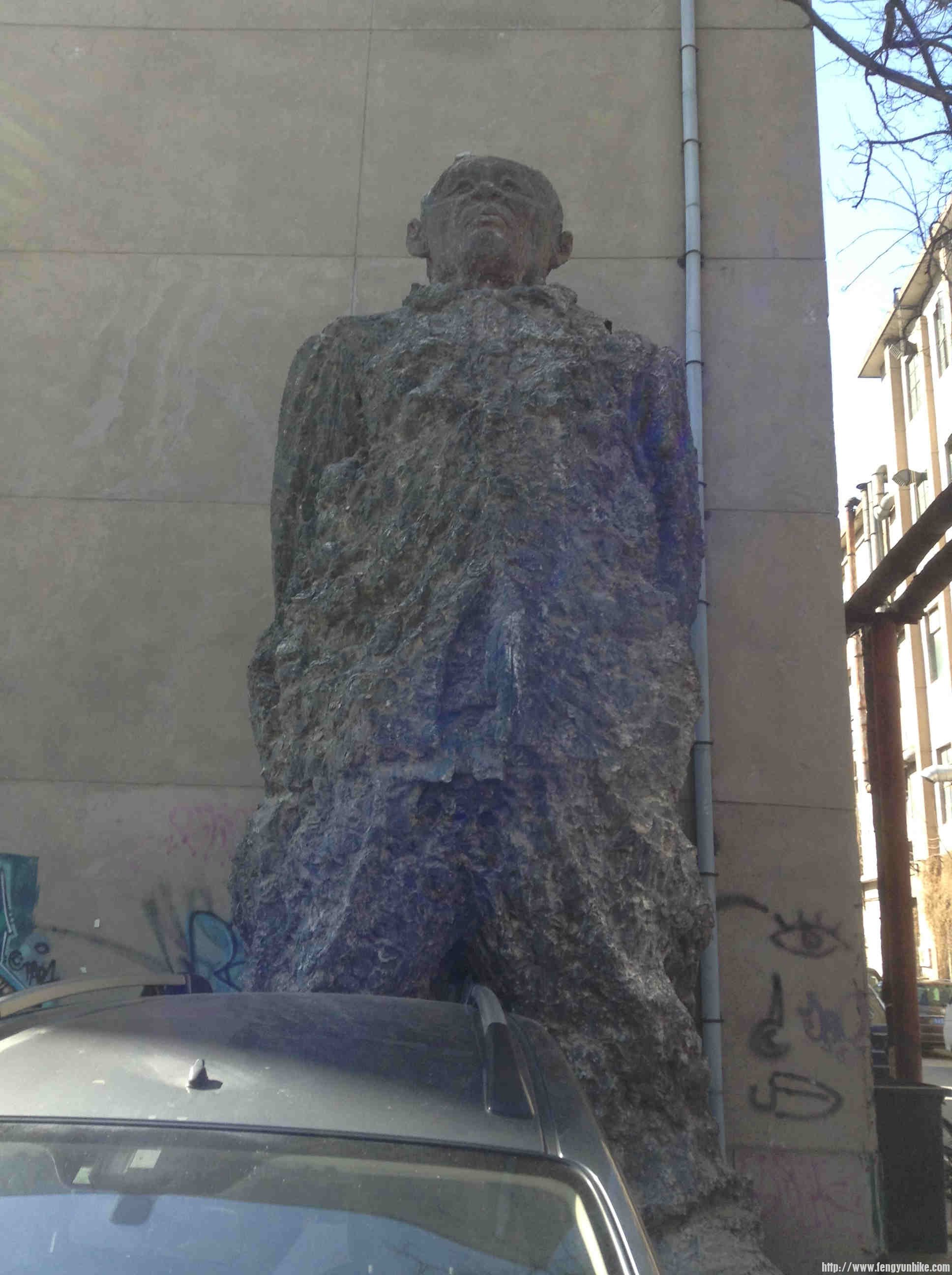 雕像.jpg