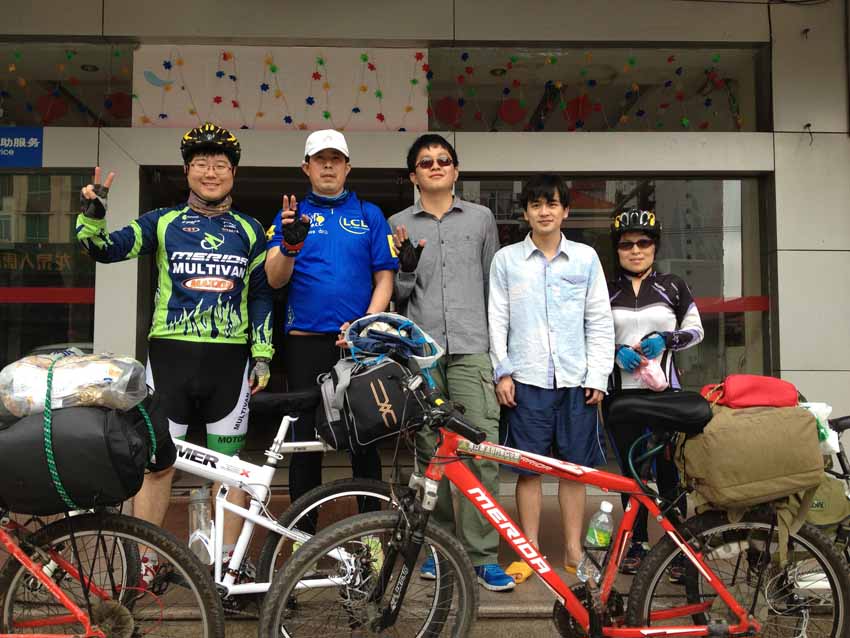 海口出发前合影