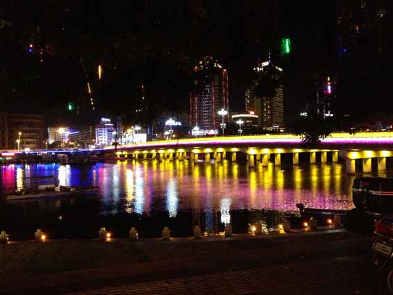 三亚是个不眠城