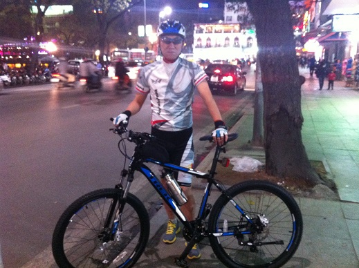 还剑湖商业区周边是36条古街每条街上只能一类商品