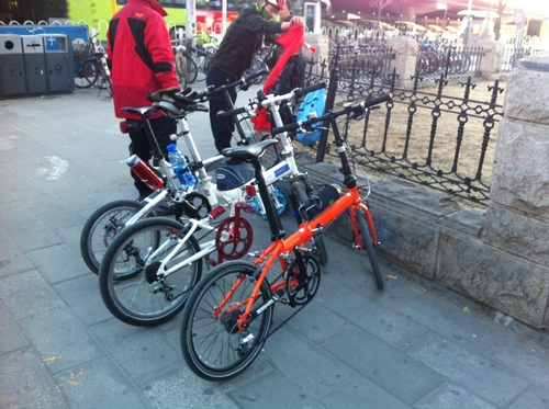 我们三个最早到滴~