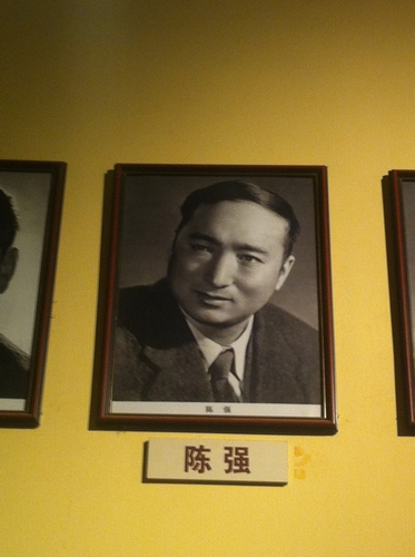 都说跟佩斯像，一看就亲生的~