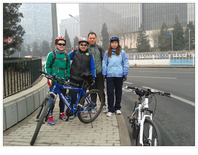 在东直门桥东北见到的风云几个车友暗盘机场小圈