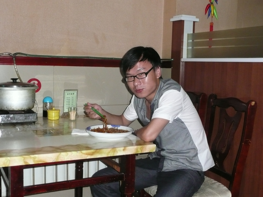 小伙看咱pp了他明白，他也勤俭节约。