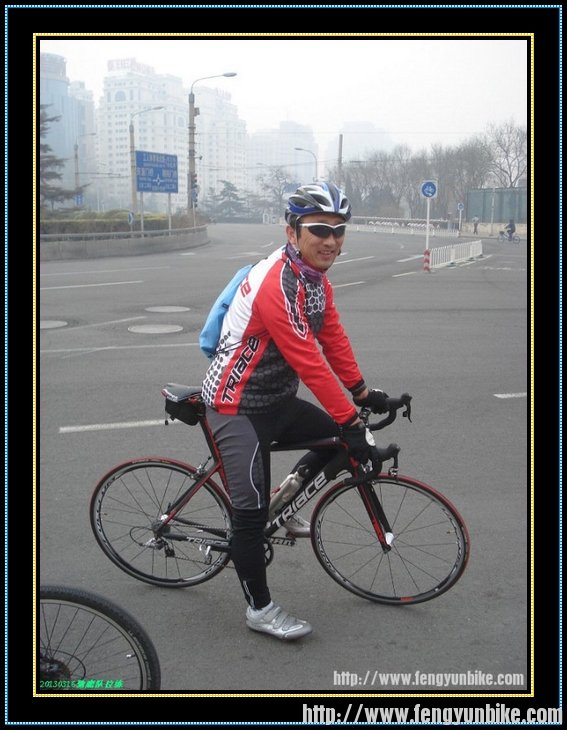 nEO_IMG_ID：绿行乐游 性别：男 年龄：53车龄：1年半 身高：184cm 体重：85kg 车型：.jpg