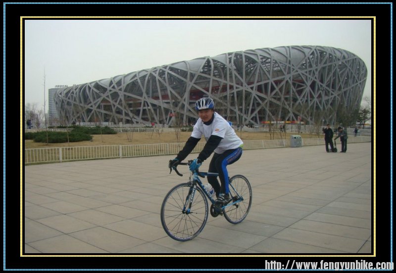 nEO_IMG_ID小龙 性别：男 年龄24 车龄：1.年 身高体重：17470 车型：TREK2.5 擅长：各.jpg