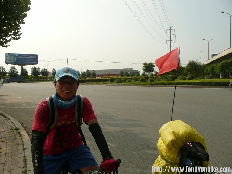 在长春外环小伙子要右转了。