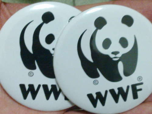 嘿嘿 小徽章 自己留一个 周一再送给小伙伴儿一个 