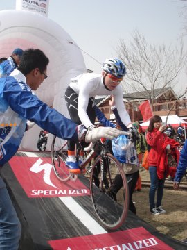 2013闪电-北京公路联赛—发车集锦（2）