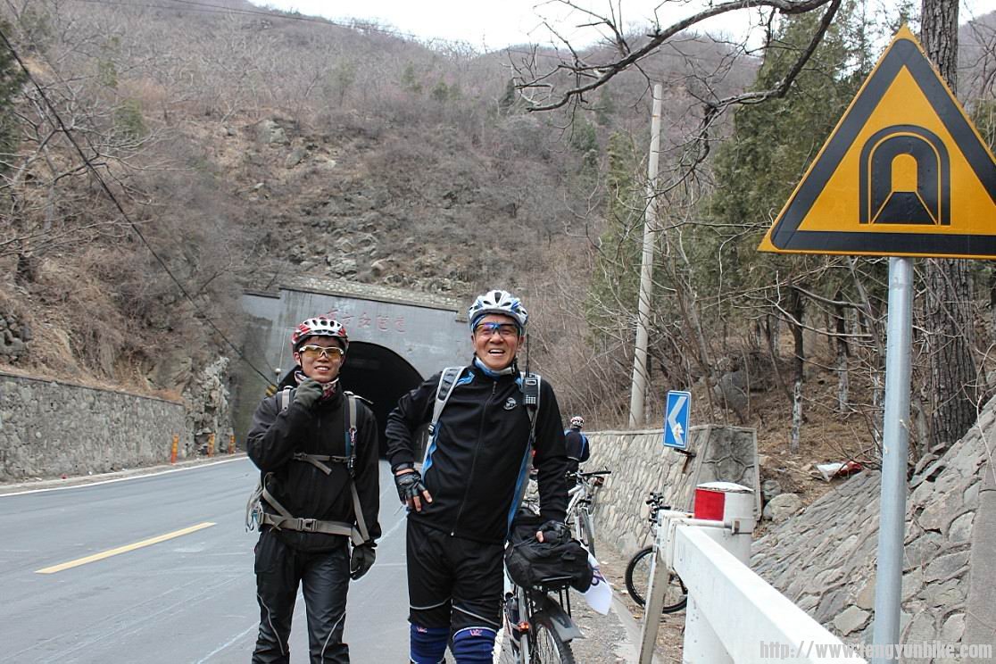 他，我就没记住。