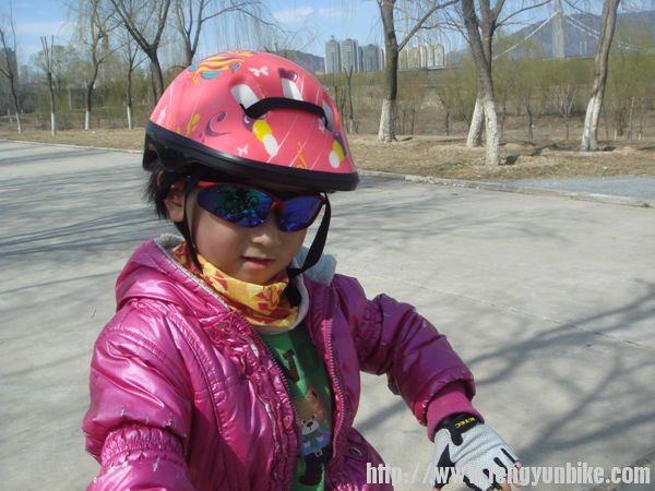 采到野菜，心里美