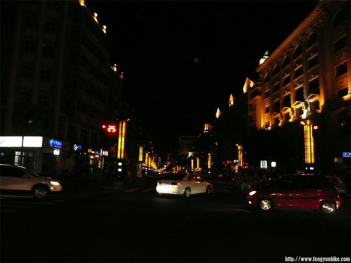 夜幕下的哈尔滨。