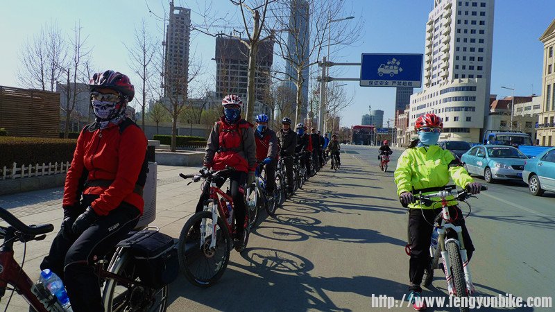 一字排开等红灯