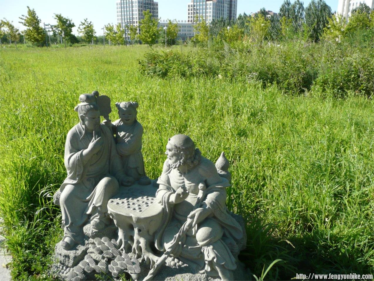 大庆博物馆前。