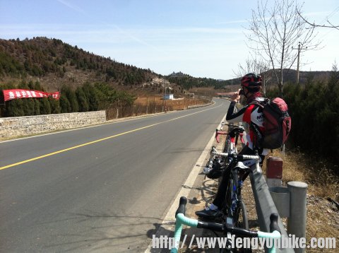 就是有近20km的路段上小石子很多