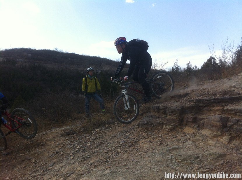 迎面泼  记不清·2.jpg