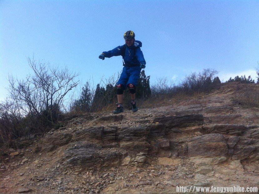 迎面泼  教主.jpg