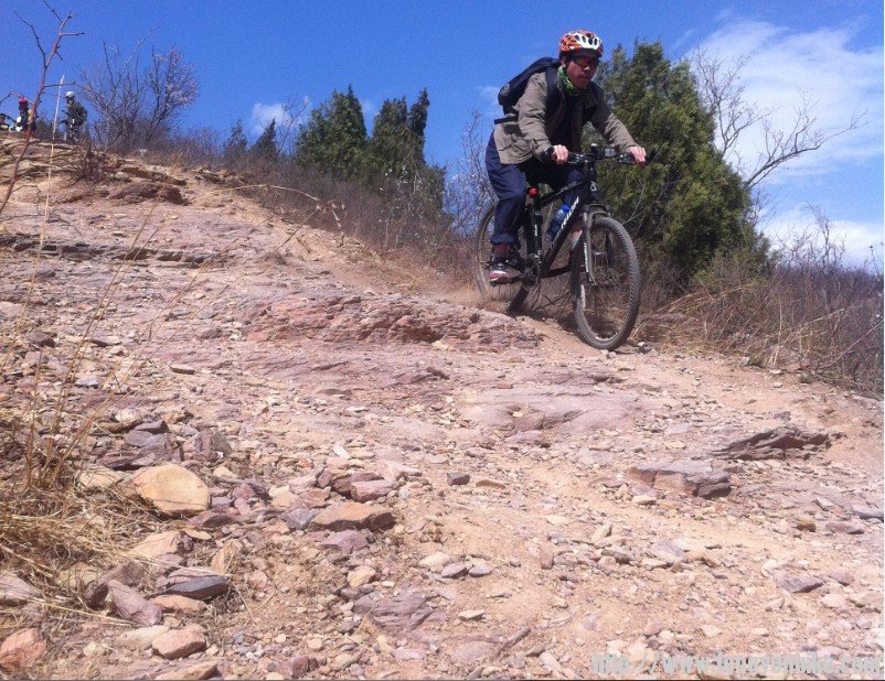 迎面泼  日光.jpg