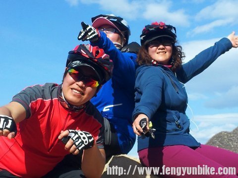 霸气三人组哈哈哈 成名人了要