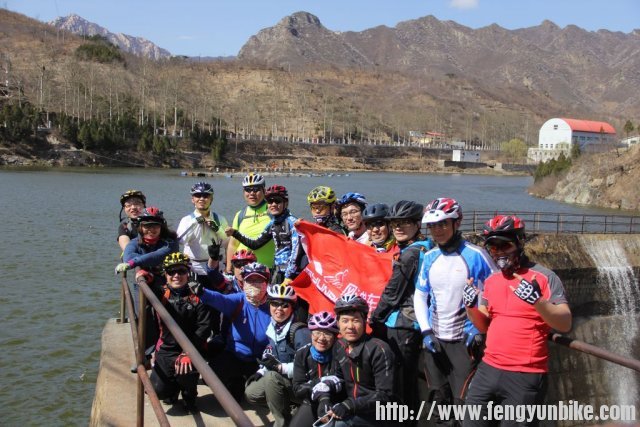 黄花城水库合影