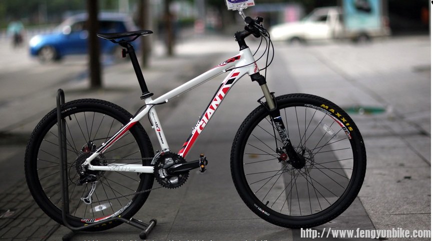 图片借的 就这个样子的车