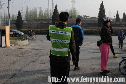 看看纽约的绿色马甲 哈哈哈哈