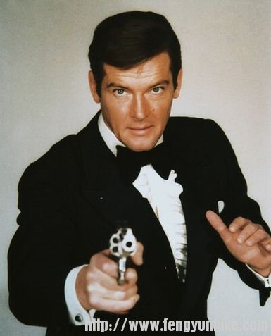 Tom-Ford-for-James-Bond-Skyfall-Roger-Moore.jpeg