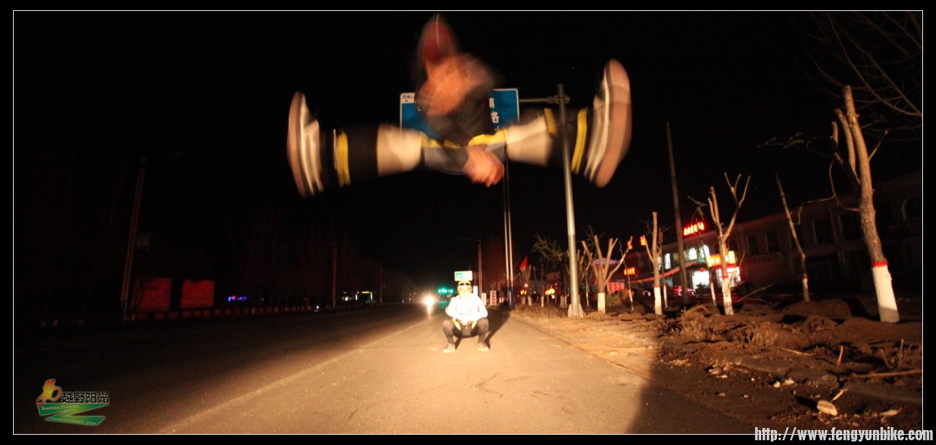 蔚县夜间-下车耍耍2.jpg