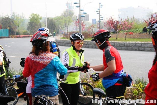 初见十爷，兴会兴会