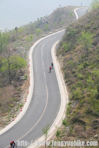 红点的是我哈哈从别人那拿的照片
