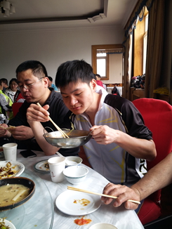 爱？死苍蝇，我中奖了哈？