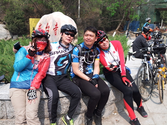 看这一家四口儿哈哈哈