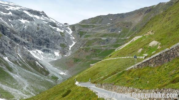 stelvio3.jpg