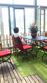 忧伤的女人，场景太让人内个了。。。。