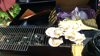 我们吃完了出来烧考了。。靠！