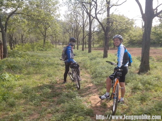 在这样的小路骑行，什么感觉