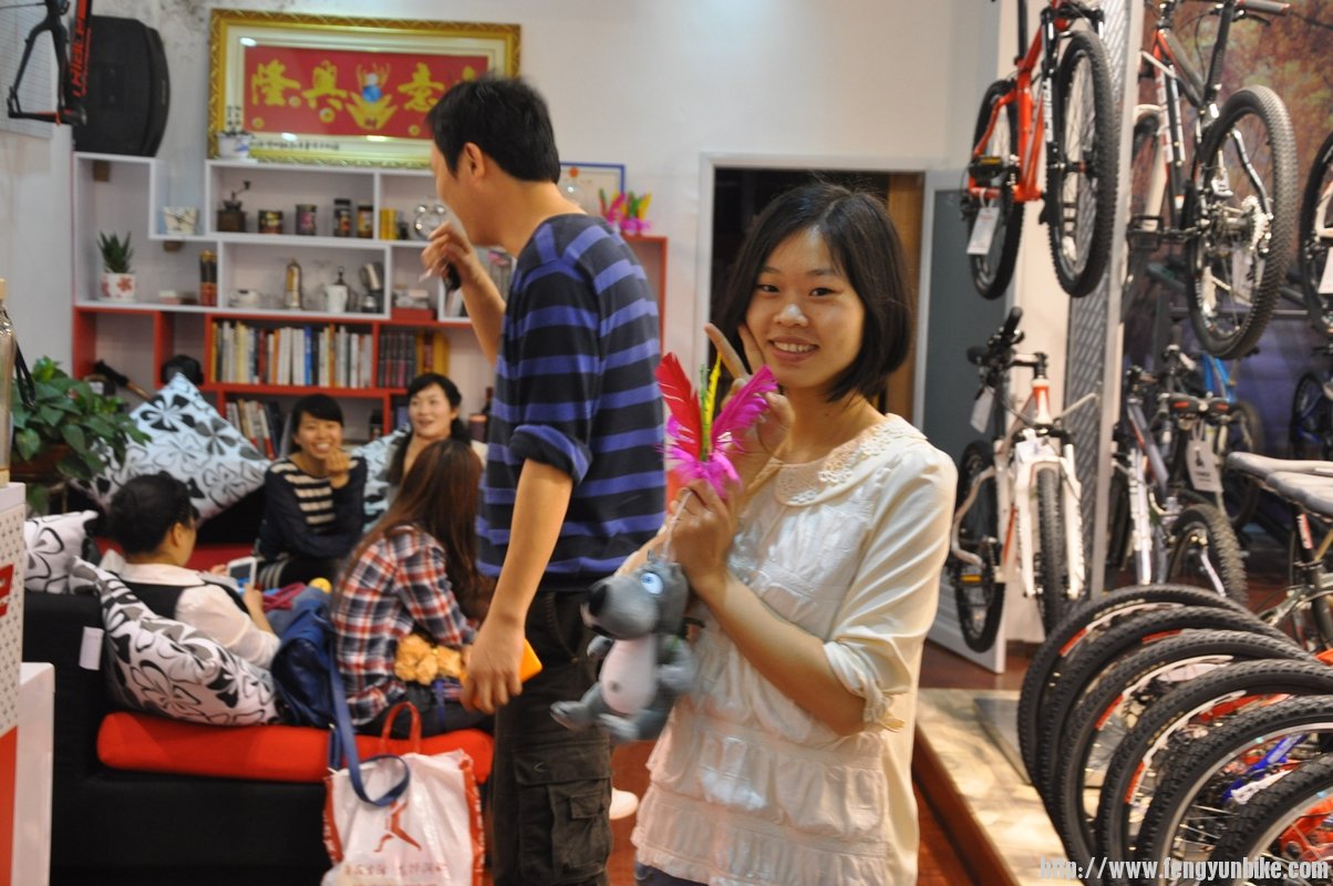 02.难不成想用踢键子的方式来欢迎费先生