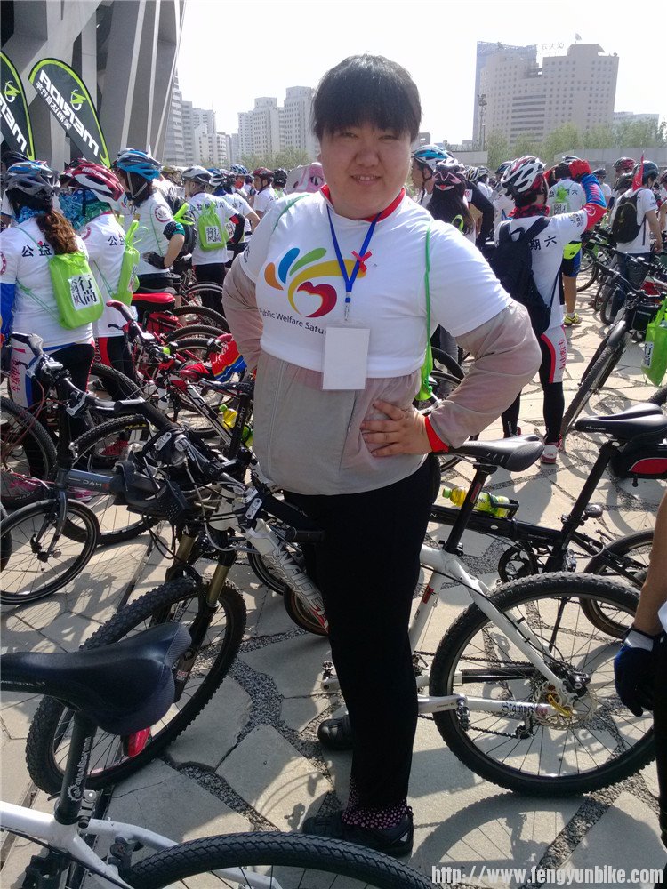 只有M号？那只能当外穿内衣啦