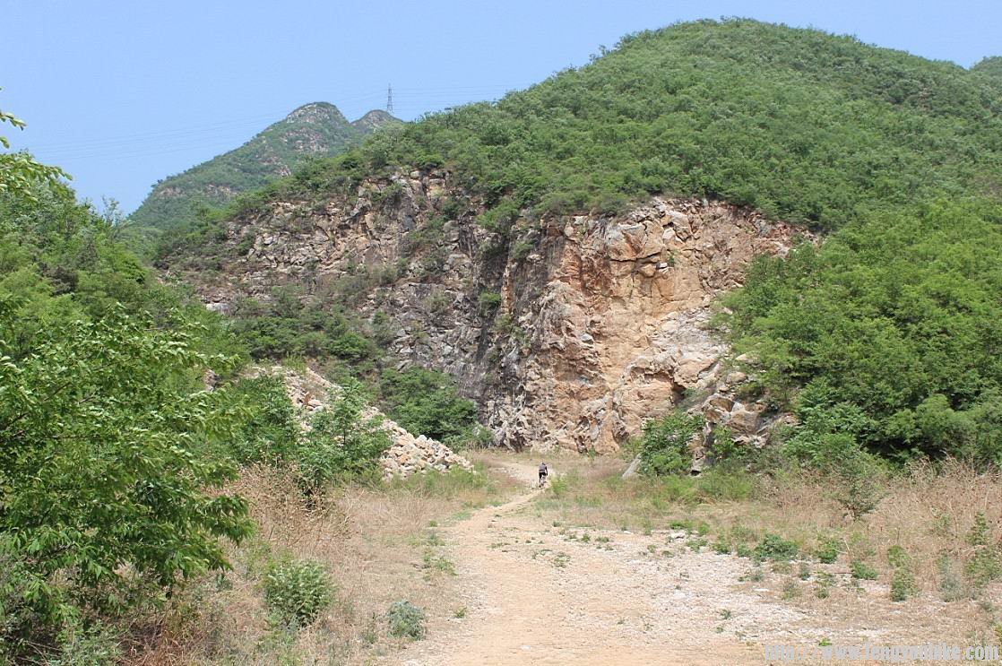 老菜哥独骑大侠峪了